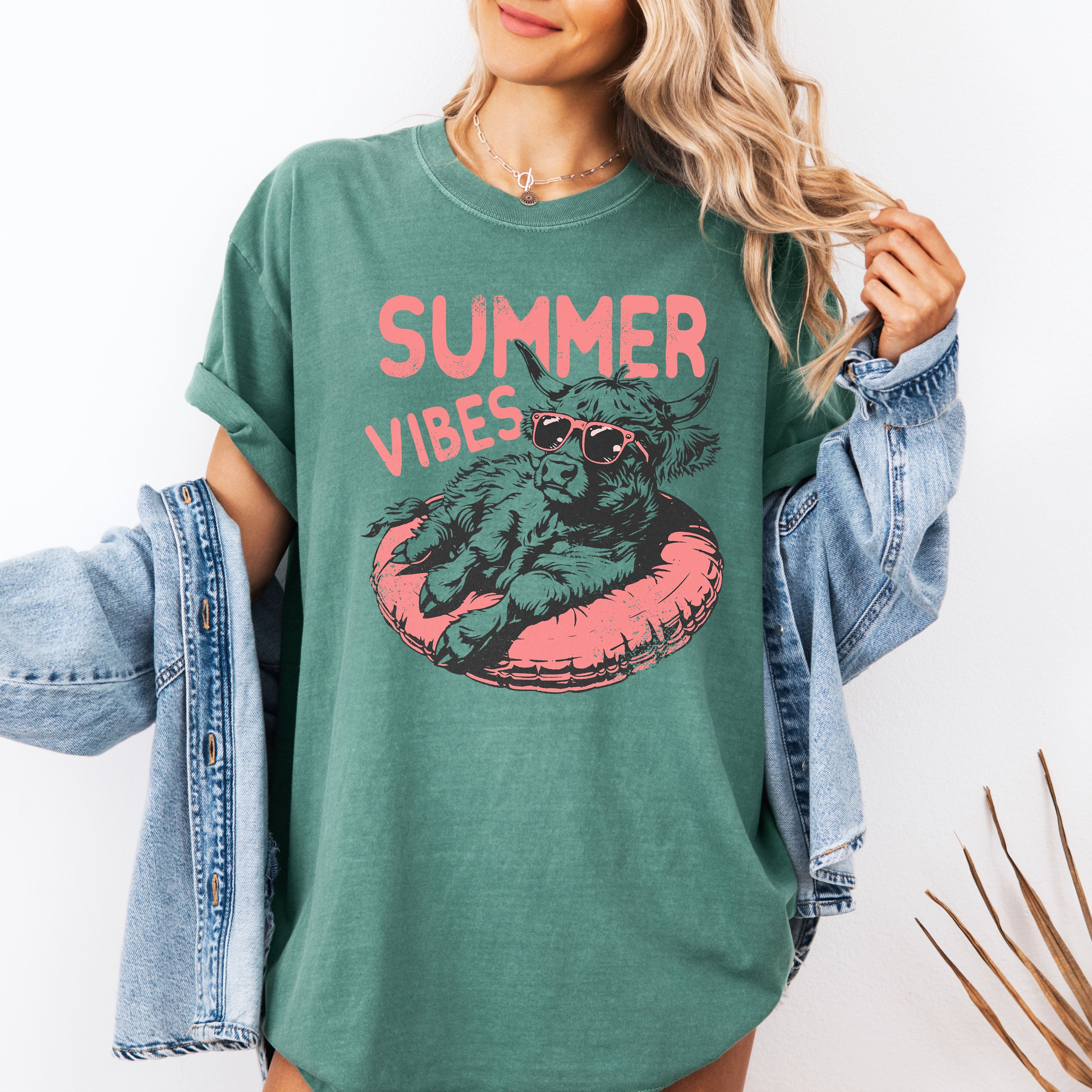 Summer Vibes, Beach, Highland Cow, Farm, Cow, Funny Tshirt Comfort Colors T-Shirt